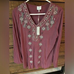 Embroidered boho top NWT